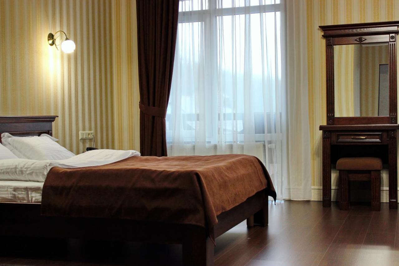 Georg Park Hotel Tarashany Ngoại thất bức ảnh