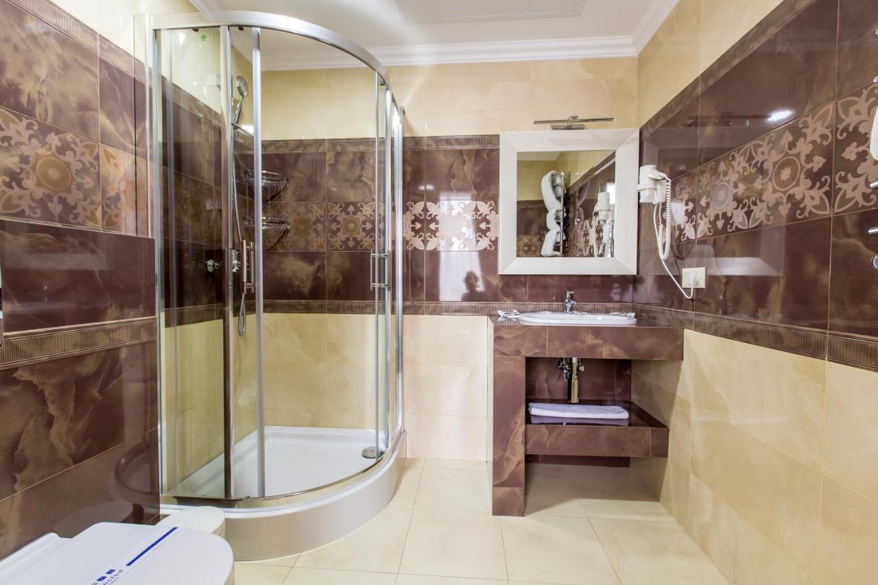 Georg Park Hotel Tarashany Ngoại thất bức ảnh