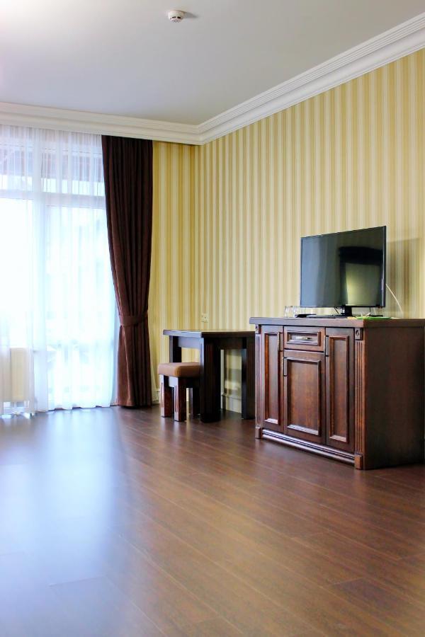 Georg Park Hotel Tarashany Ngoại thất bức ảnh